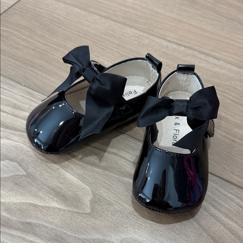 Elegant Kids Dress Shoes with Bow-Black